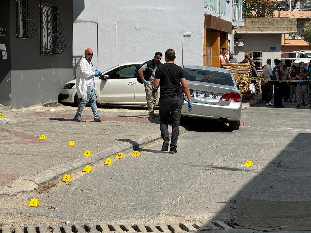 Ağabey ve kardeşine otomobilde silahlı saldırı: 1 ölü, 1 yaralı 1